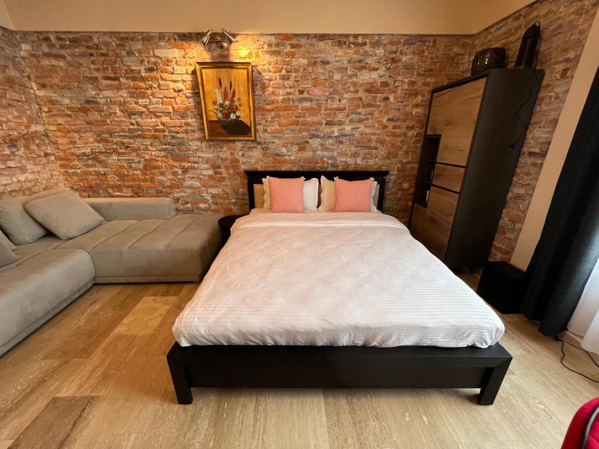 Casa Armoniei Hotel Baia Mare Ngoại thất bức ảnh