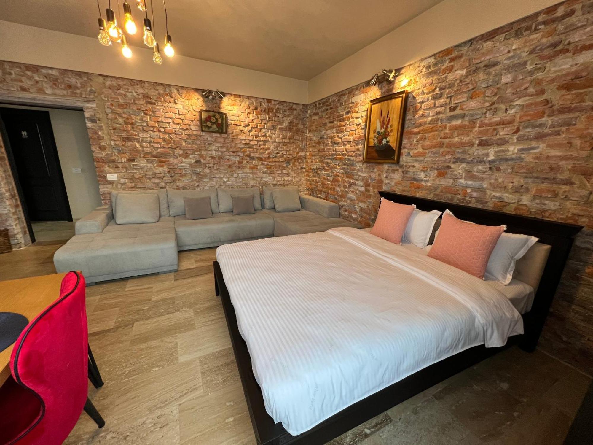 Casa Armoniei Hotel Baia Mare Ngoại thất bức ảnh